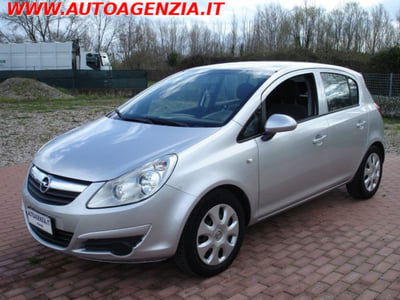 Opel Corsa 1.2 5 porte Club usata