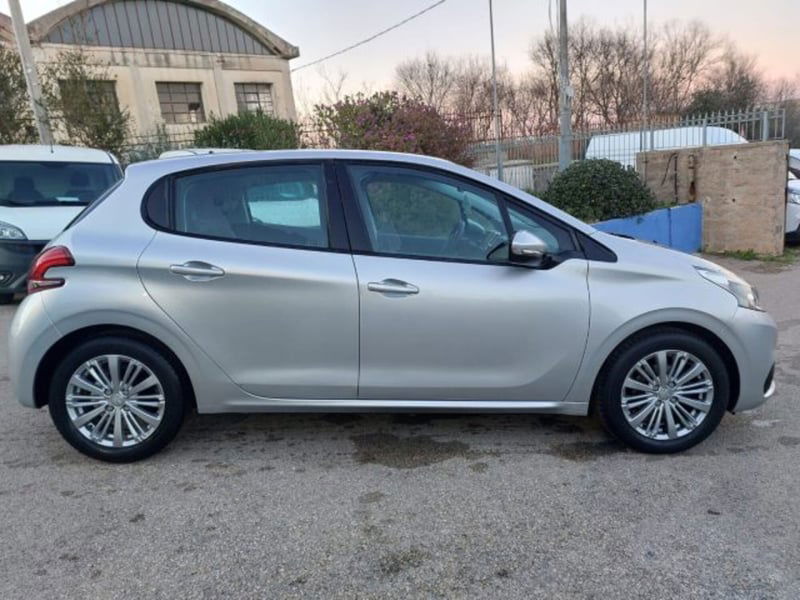 Peugeot 208 82 5 porte Access