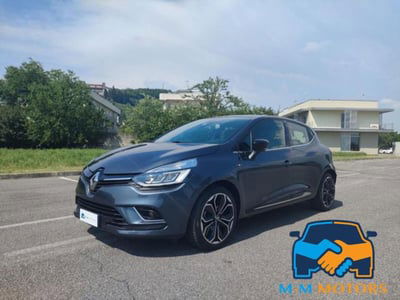 Renault Clio TCe 12V 75 CV 5 porte Moschino Intens usata