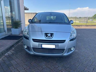 Peugeot 5008 1.6 HDi 110CV cambio robotizzato Tecno usata