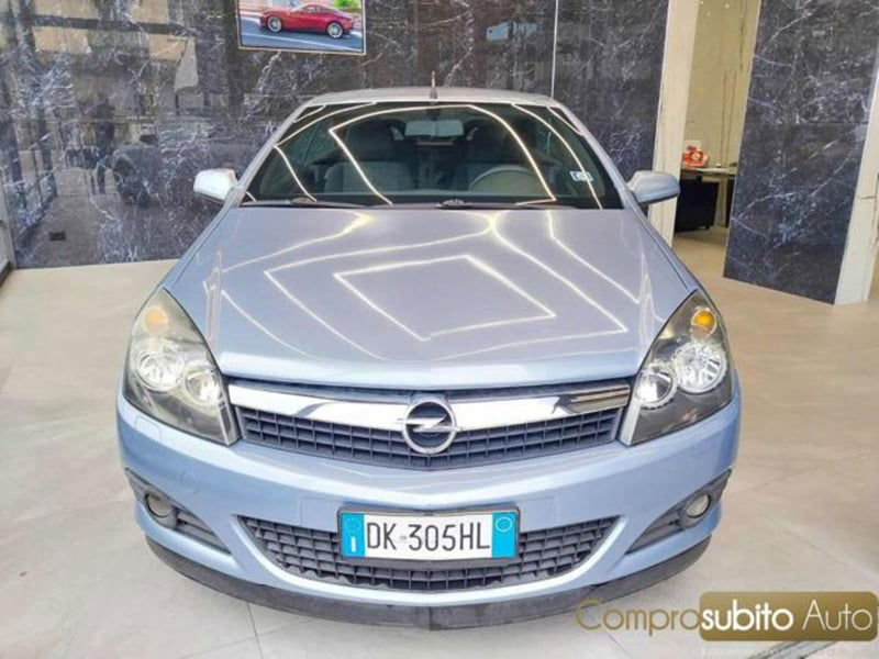 Opel Astra Cabrio TwinTop 1.6 16V VVT Enjoy
