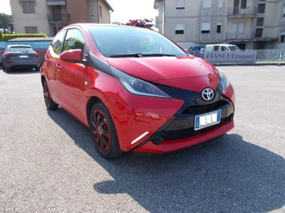 Toyota Aygo 1.0 VVT-i 69 CV 5 porte x-play usata