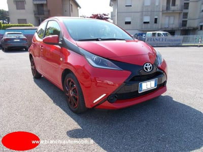 Toyota Aygo 1.0 VVT-i 69 CV 5 porte x-play TSS usata