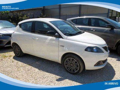 Lancia Ypsilon 1.0 FireFly 5 porte S&S Hybrid Gold Plus usata