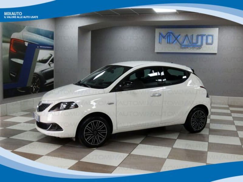 Lancia Ypsilon 1.0 FireFly 5 porte S&S Hybrid Gold Plus