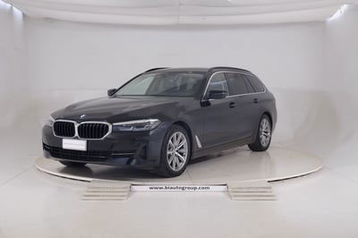 BMW Serie 5 Touring 520d 48V xDrive  Business usata