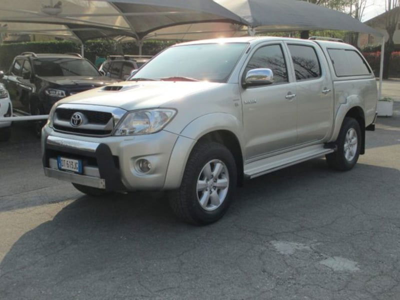 Toyota Hilux 3.0 D-4D aut.4WD 4p. Doub. Cab SR+