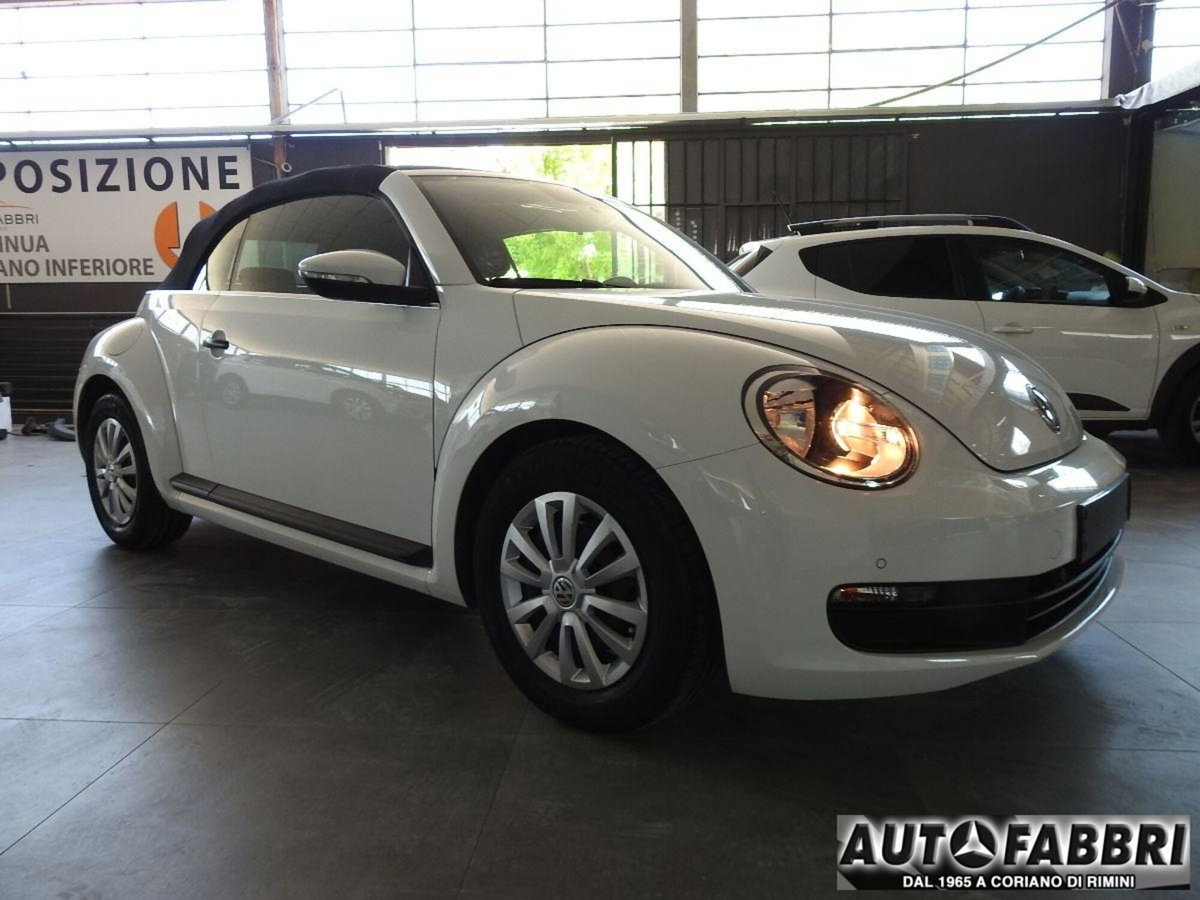 Volkswagen New Beetle Cabrio TDI 105CV (10)