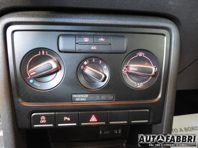 Volkswagen New Beetle Cabrio TDI 105CV (17)