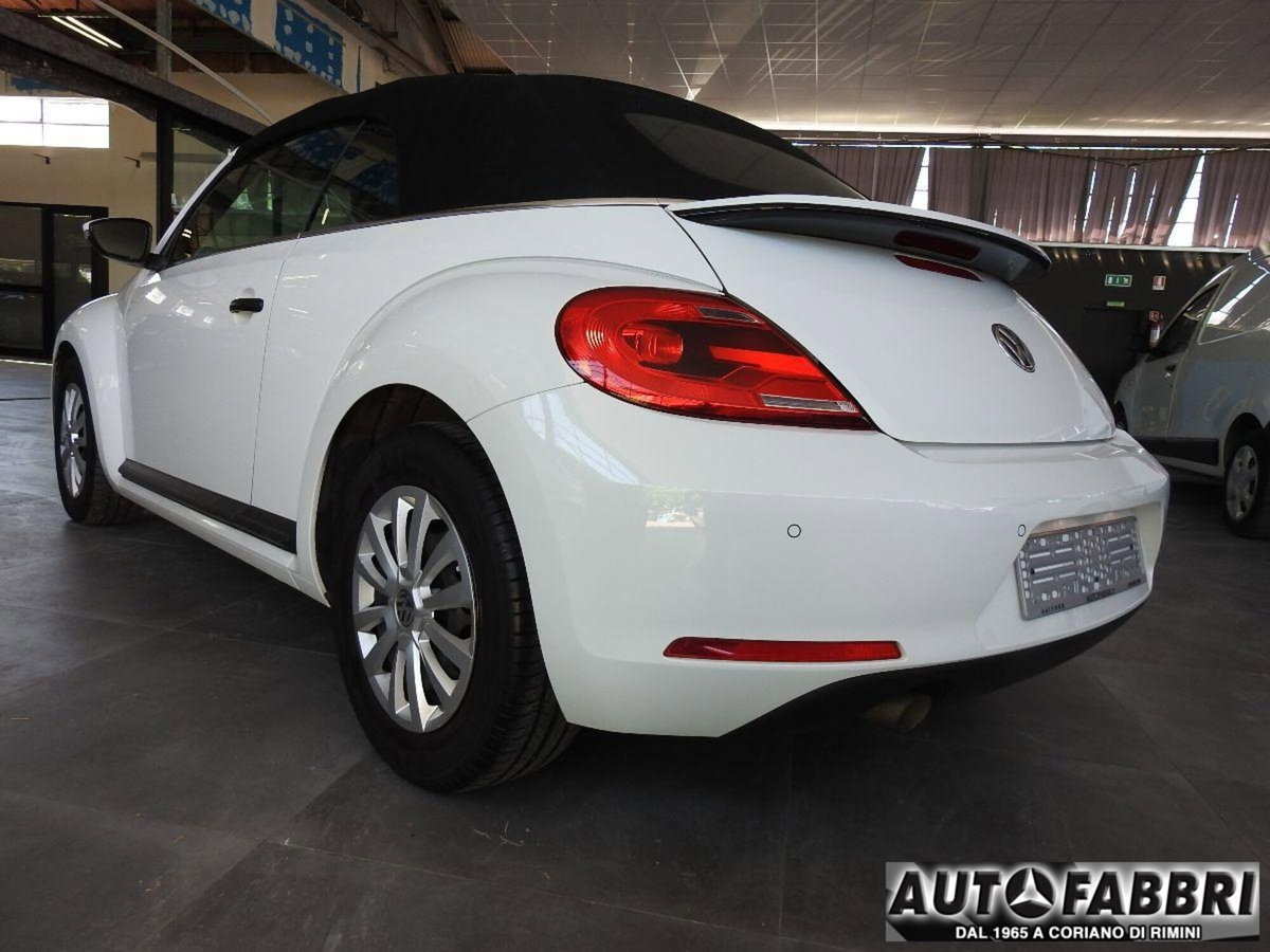 Volkswagen New Beetle Cabrio TDI 105CV (7)