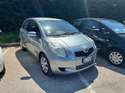 Toyota Yaris 1.D-4D 5 porte usata
