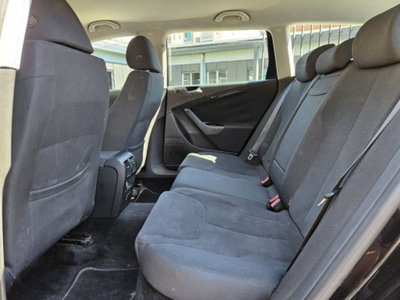 Volkswagen Passat Variant 2.0 TDI DPF Comfortline (9)