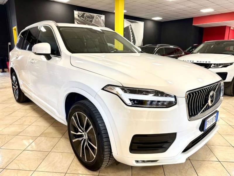 Volvo XC90 B5 (d) AWD Geartronic 7 posti Momentum Pro