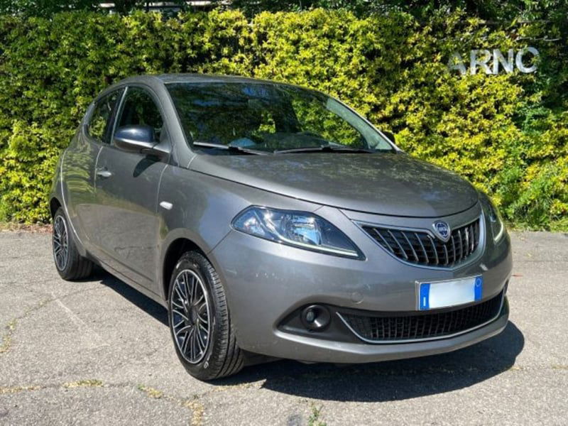 Lancia Ypsilon 1.0 FireFly 5 porte S&S Hybrid Alberta Ferretti