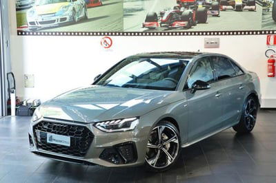 Audi A4 40 2.0 tdi mhev Business Advanced quattro 204cv s-tronic usata