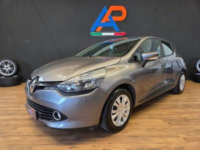 Renault Clio 1.2 75CV 5 porte Costume National usata