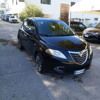 Lancia Ypsilon 0.9 TwinAir 85 CV 5 porte S&S DFN Gold usata