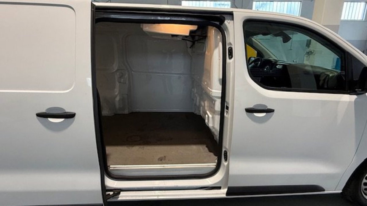 Peugeot Expert Furgone BlueHDi 100 S&S PL-SL-TN Furgone Premium Long (10)