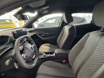 Peugeot 2008 1.2 puretech Allure s&s 100cv (15)