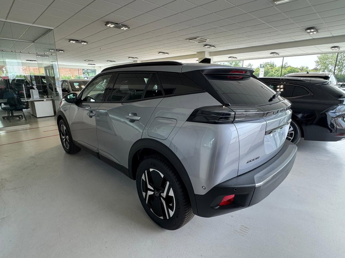 Peugeot 2008 1.2 puretech Allure s&s 100cv (7)