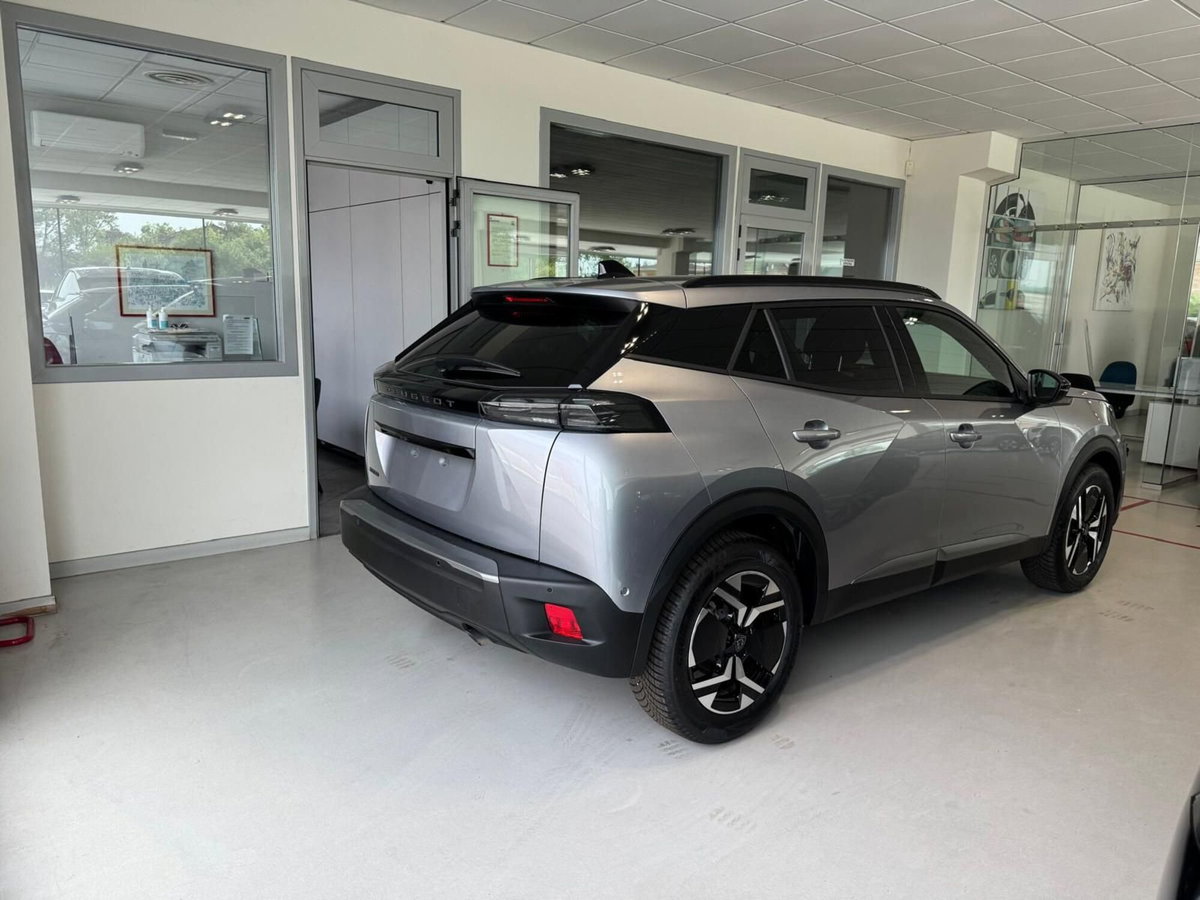 Peugeot 2008 1.2 puretech Allure s&s 100cv (8)