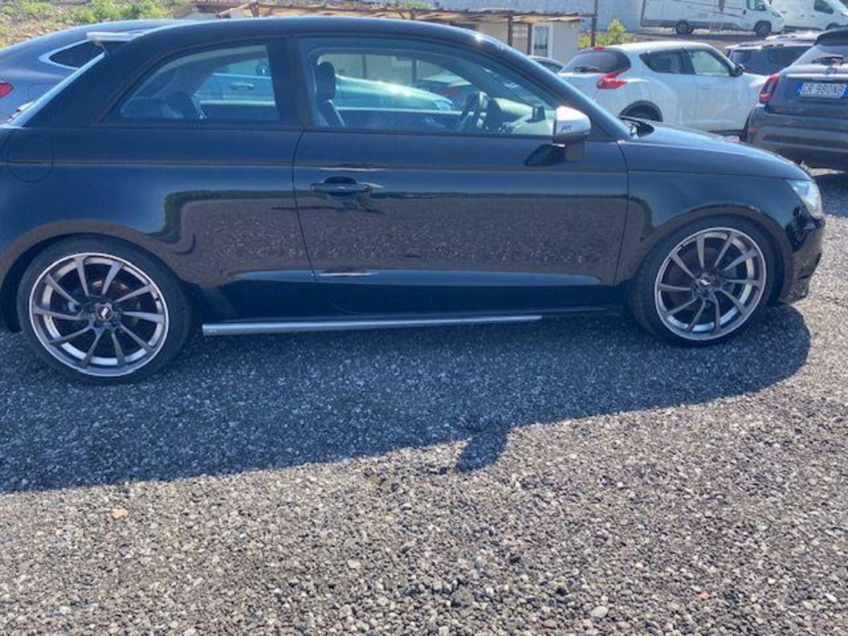 Audi A1 1.6 TDI Attraction (10)