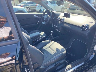 Audi A1 1.6 TDI Attraction (2)