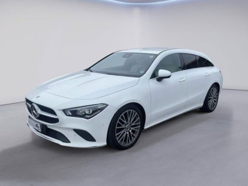 Mercedes-Benz CLA Shooting Brake 200 d Automatic 4Matic Shooting Brake Premium