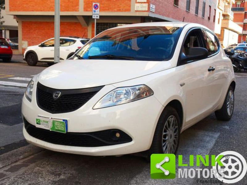 Lancia Ypsilon 1.2 69 CV 5 porte Elefantino Blu