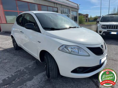 Lancia Ypsilon 1.0 FireFly 5 porte S&S Hybrid Ecochic Gold usata