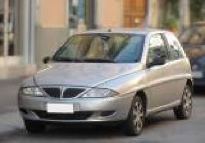 Lancia Y 16V cat LS usata