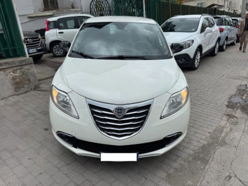 Lancia Ypsilon 1.2 69 CV 5 porte Silver
