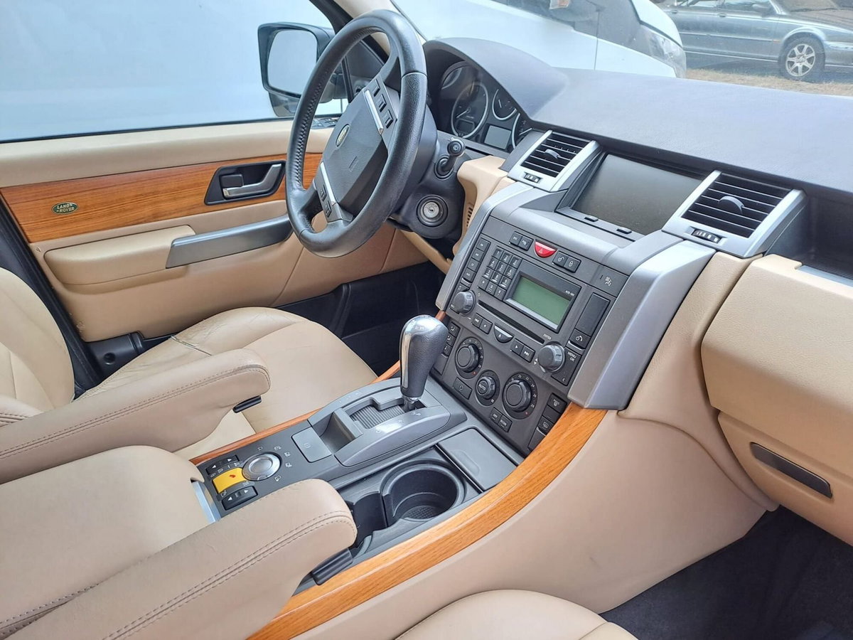 Land Rover Range Rover Sport 2.7 TDV6 HSE (4)