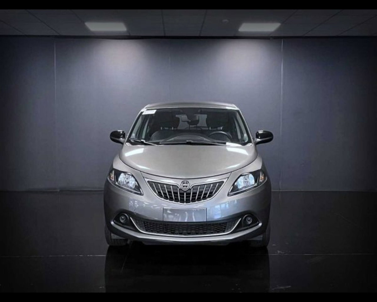 Lancia Ypsilon 1.0 FireFly 5 porte S&S Hybrid Ecochic Silver (3)