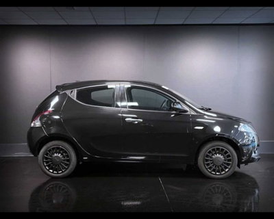 Lancia Ypsilon 1.0 FireFly 5 porte S&S Hybrid Ecochic Silver (3)