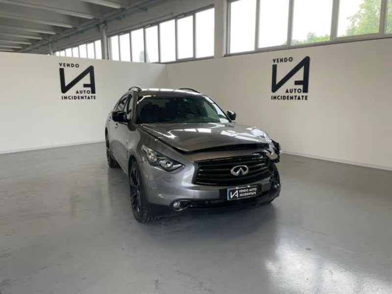 Infiniti QX70 3.0 diesel V6 AT S Design