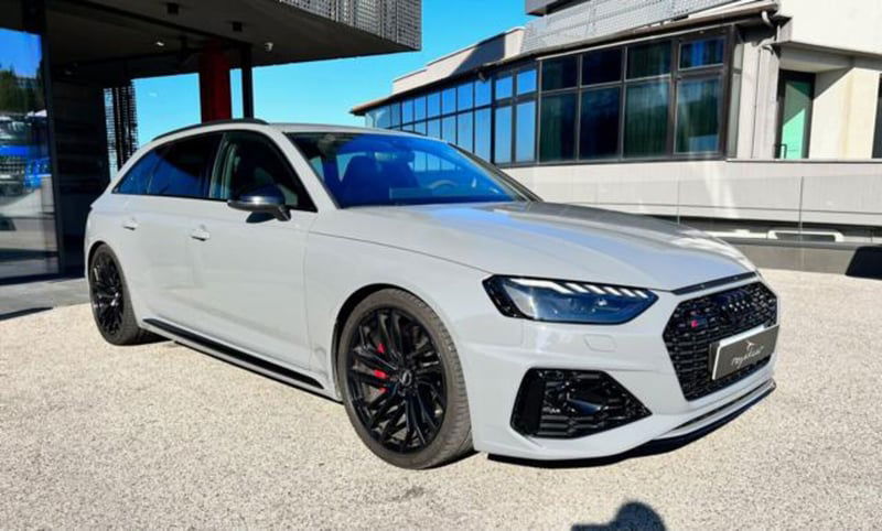 Audi RS 4 Avant 4