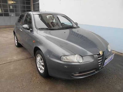 Alfa Romeo 147 1.9 JTD 16V cat 5 porte Distinctive usata