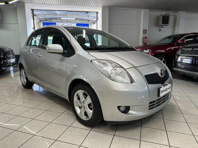 Toyota Yaris 1.3 5 porte Sol usata