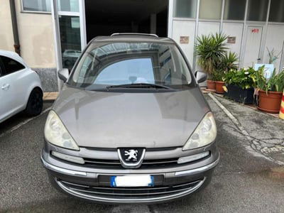 Peugeot 807 HDi 136CV ST usata