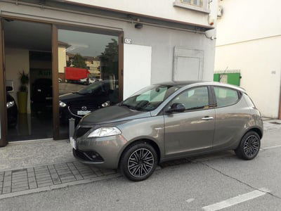 Lancia Ypsilon 1.0 FireFly 5 porte S&S Hybrid Gold Plus usata