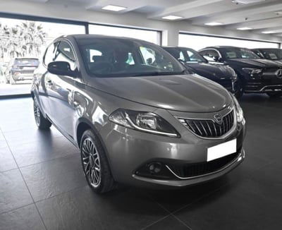 Lancia Ypsilon 1.0 FireFly 5 porte S&S Hybrid Gold Plus usata