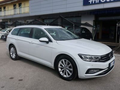 Volkswagen Passat Variant 2.0 TDI DSG Business BlueMotion Tech usata