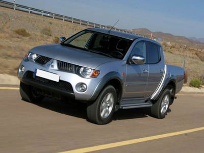 Mitsubishi L200 2.5 DI-D/136CV Double Cab Insport usato