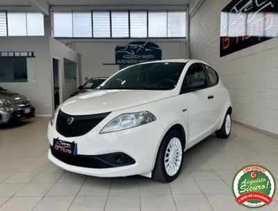 Lancia Ypsilon 1.2 69 CV 5 porte GPL Ecochic Elefantino Blu usata