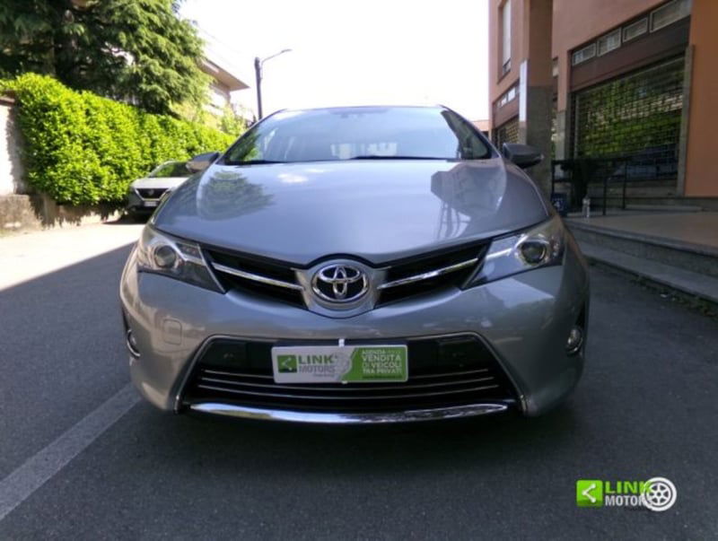 Toyota Auris 2.0 D-4D Lounge