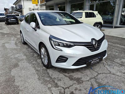 Renault Clio Full Hybrid E-Tech 140 CV 5 porte Intens usata