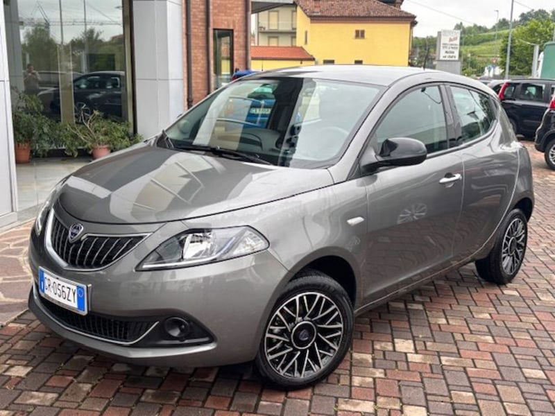Lancia Ypsilon 1.0 FireFly 5 porte S&S Hybrid Gold Plus