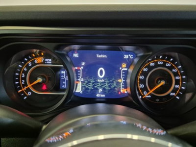 Jeep Wrangler Unlimited 2.0 Turbo Sahara (11)