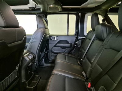 Jeep Wrangler Unlimited 2.0 Turbo Sahara (14)
